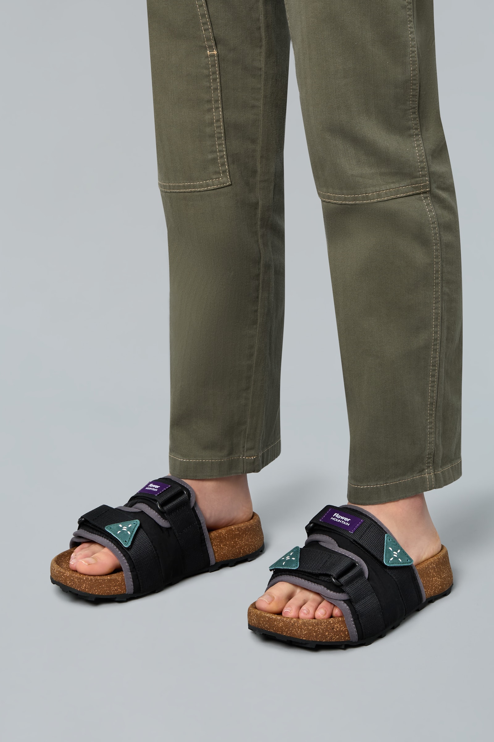 Flower Mountain NIWA SLIPPER UNI Hausschuhe Herren Schwarz Grau | 901-UIXNFY