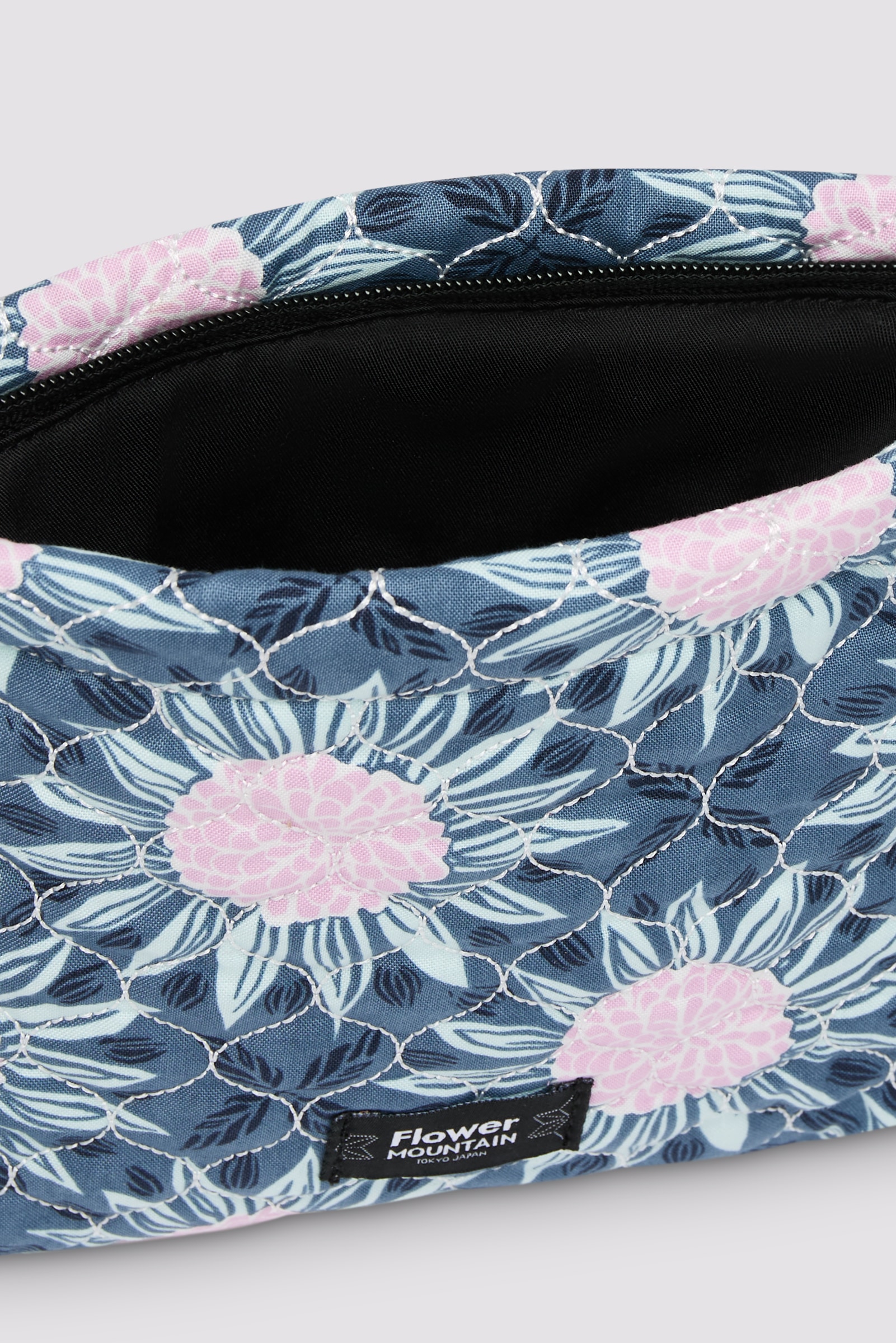 Flower Mountain POUCH BAG Taschen Damen Rosa Hellblau | 956-BPXDCA